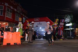 BIB: 5230
                            <button type="button" onclick="openModal(26221228)" class="btn btn-primary btn-sm float-right btn-popup" data-toggle="modal" data-target=".modal-high-quality">
                        <i class="fas fa-shopping-cart"></i> Add to Cart
                    </button>
                                            <button type="button" onclick="isThisMe(26221228, true)" class="btn btn-success btn-sm float-right btn-popup btn-isme hidden" data-toggle="tooltip" data-placement="bottom" title="นี่คือรูปของคุณใช่ไหม คลิกที่นี่เพื่อเอาเข้าอัลบั้ม">
                        <i class="fas fa-plus"></i> Add to album
                    </button>
                    <button type="button" onclick="isThisMe(26221228, false)" class="btn btn-warning btn-sm float-right btn-popup btn-isnotme hidden">
                        <i class="fas fa-ban"></i> Remove from album
                    </button>